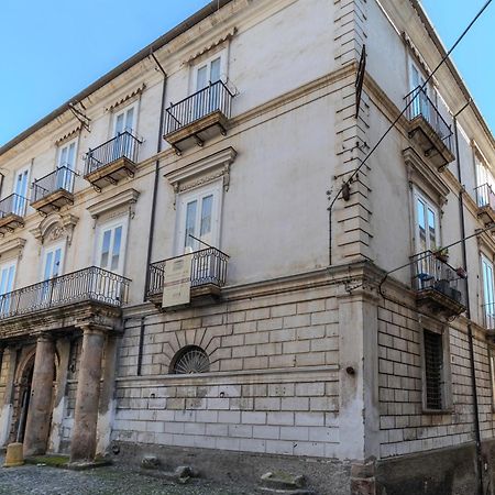 Dimora Storica Giostra Vecchia - Palazzo Grisolia 1809 Cosenza Exterior foto